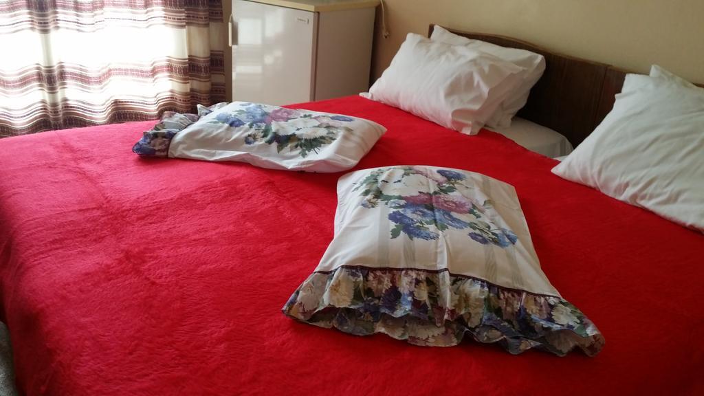 Foivos Hotell Loutra Aidhipsou Exteriör bild