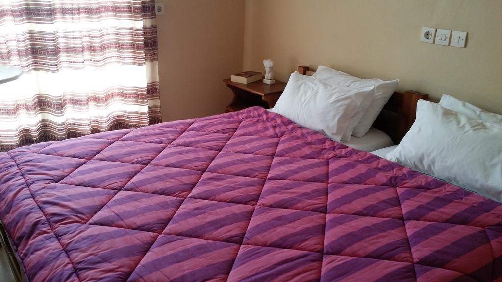 Foivos Hotell Loutra Aidhipsou Exteriör bild